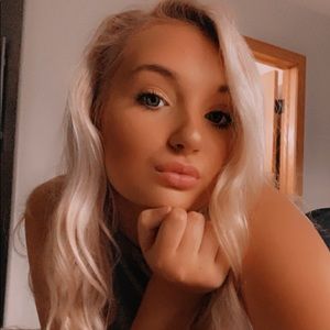 Meet your Posher, Abbie